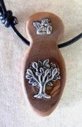 Eric Kempson - Olive Wood necklace 